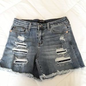 EUC Judy Blue Los Angeles Distress Stretch Raw Hem Shorts Size M